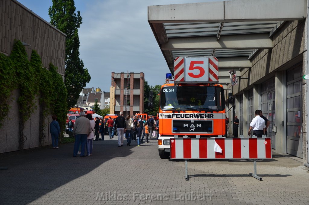 Tag der Offenen Tuer BF Koeln Weidenpesch Scheibenstr P012.JPG